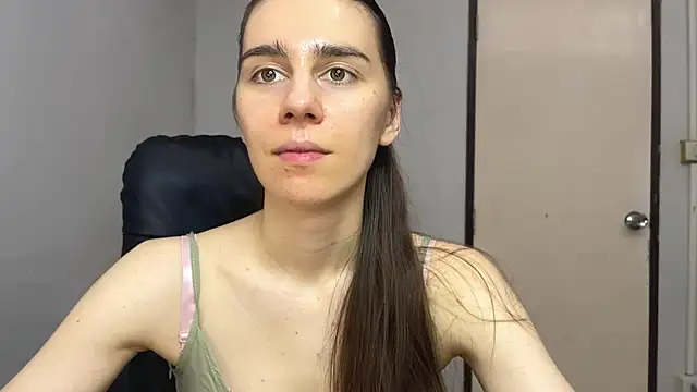 SassyJessi online show from 10/31/25, 04:20