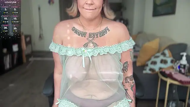 WendyDarling online show from 01/21/25, 09:15