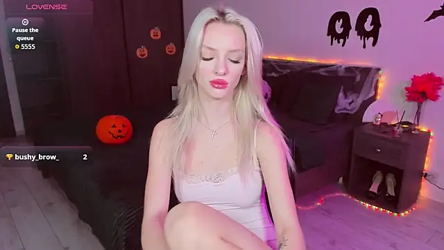 AleksaBlonde online show from 11/03/25, 05:34