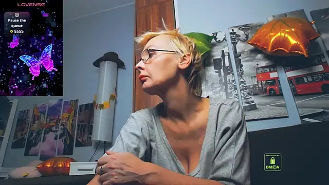 HelgaHimmell online show from 11/20/25, 10:49