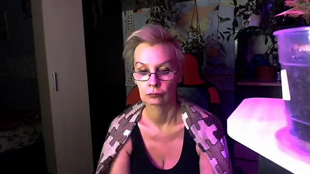 HelgaHimmell online show from 04/05/26, 04:57