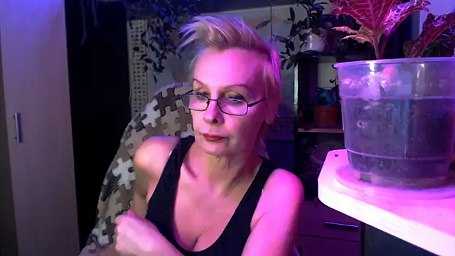 HelgaHimmell online show from 04/09/26, 09:32