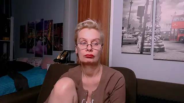 HelgaHimmell online show from 04/29/26, 05:30