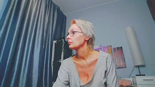 HelgaHimmell online show from 03/13/25, 02:49