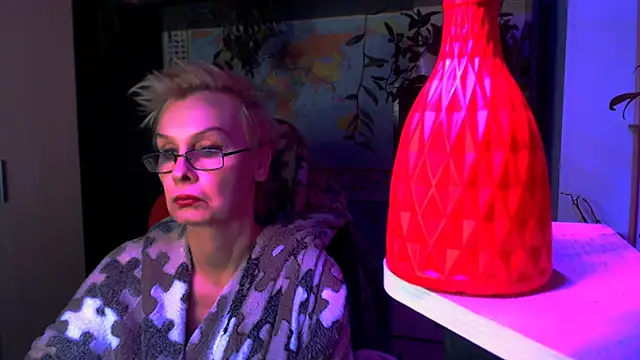 HelgaHimmell online show from 03/30/26, 04:30