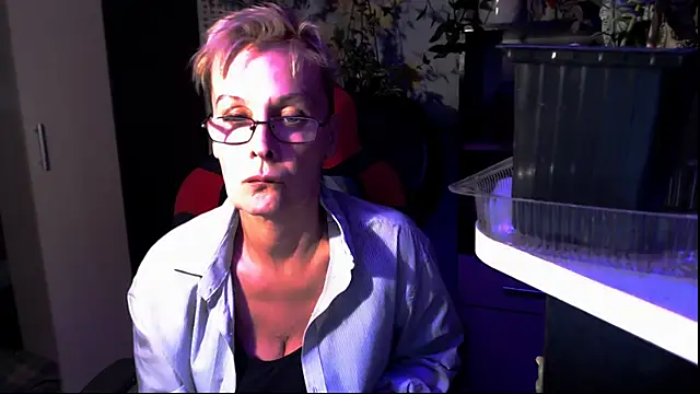 HelgaHimmell online show from 06/15/26, 08:30
