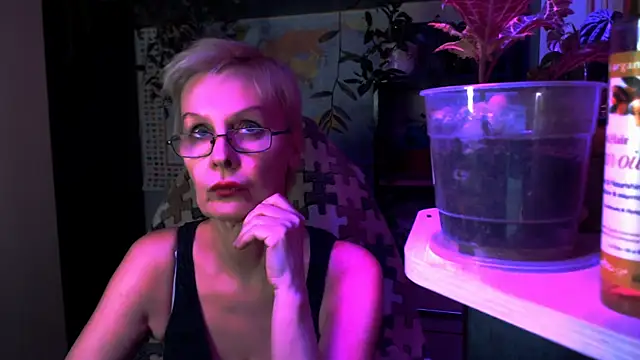 HelgaHimmell online show from 04/10/26, 09:44