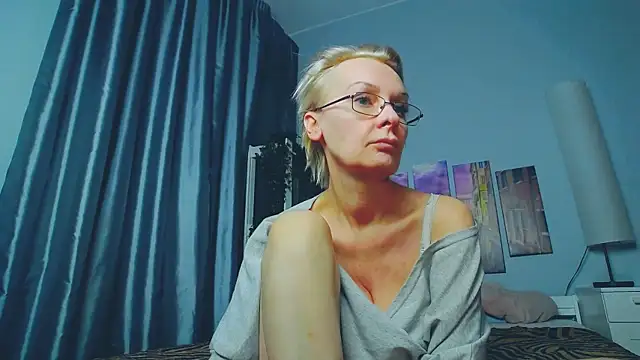 HelgaHimmell online show from 03/16/25, 01:07