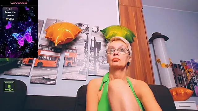 HelgaHimmell online show from 11/11/25, 03:07