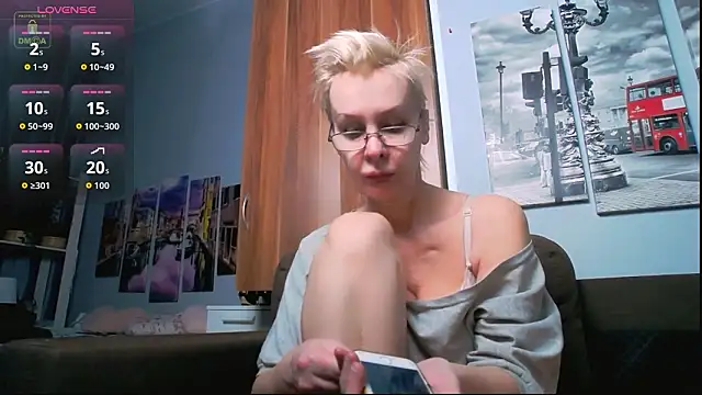 HelgaHimmell online show from 03/19/26, 04:40