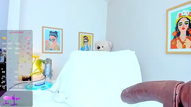 jasminnee  online show from 03/31/26, 01:24