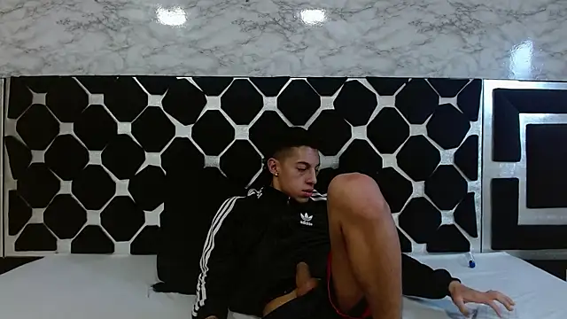 thiago19s online show from 02/13/25, 03:35