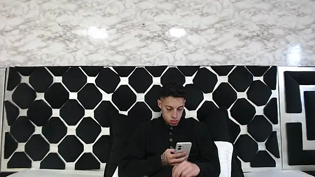 thiago19s online show from 03/14/25, 10:27