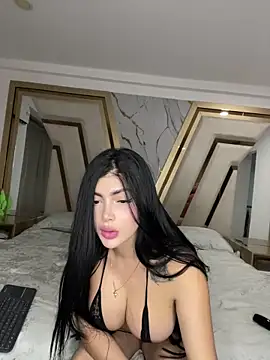 bellacarolainnn online show from 07/01/26, 02:01