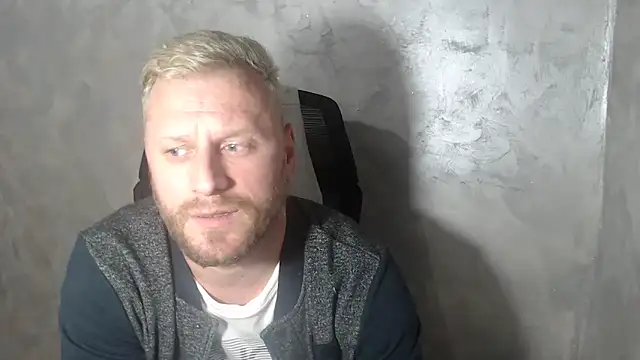 ANGELALEXYNO2024 online show from 12/17/25, 02:44