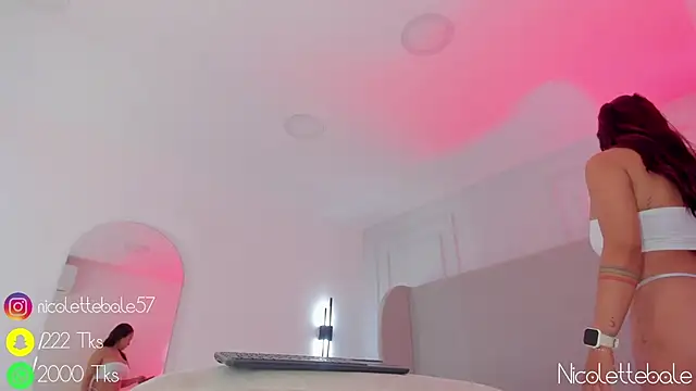 nicolette bale online show from 03/05/25, 05:08