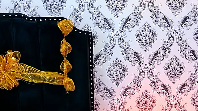 LexaDeRusso online show from 12/18/25, 08:01