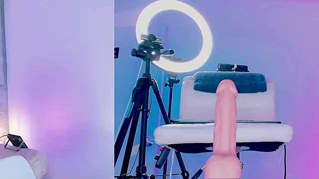 Angelst   online show from 03/28/26, 08:15