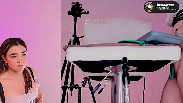 Angelst   online show from 02/19/26, 07:16