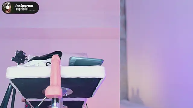 Angelst   online show from 11/25/25, 06:03