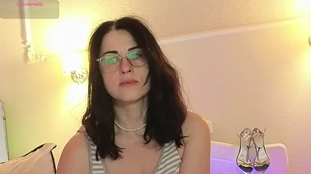 MonicaMelano online show from 04/12/26, 04:38