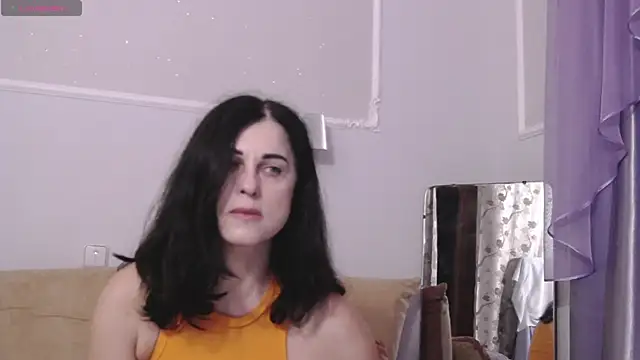 MonicaMelano online show from 11/11/25, 03:18