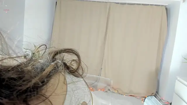 BabyAylin online show from 11/19/25, 06:46