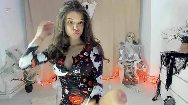 BabyAylin online show from 10/28/25, 05:29