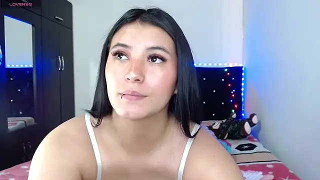 Snapshot of Zasha_Kaira chatting on 09/15/25, 09:37 Zasha Kaira online show from 09/15/25, 09:37