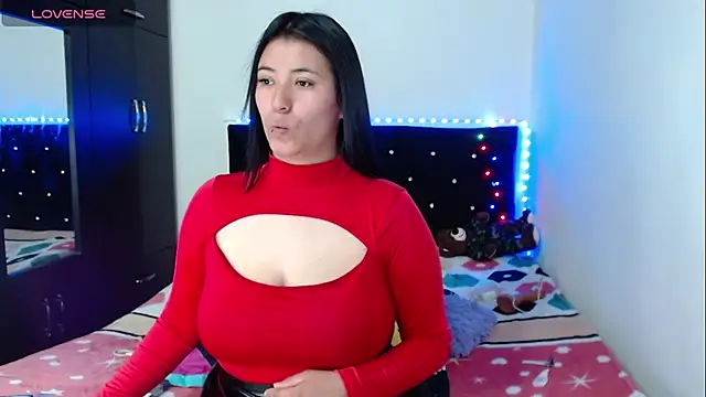 Zasha Kaira online show from 12/05/25, 09:34