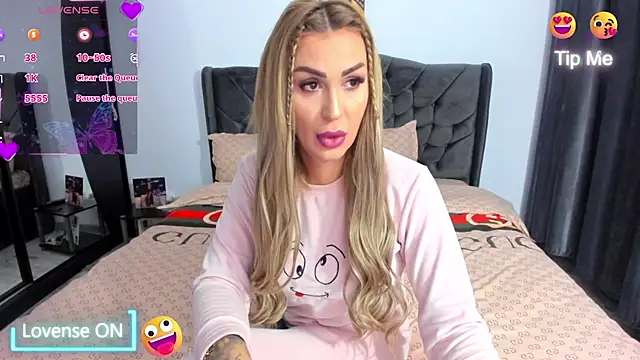 GlossyDiamondX online show from 01/10/26, 05:58