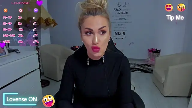 GlossyDiamondX online show from 03/28/26, 10:27