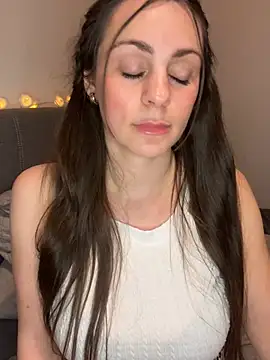 Loella-Rose online show from 02/01/25, 10:55