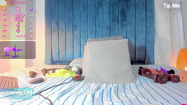 blondehorny69 online show from 09/23/25, 07:43