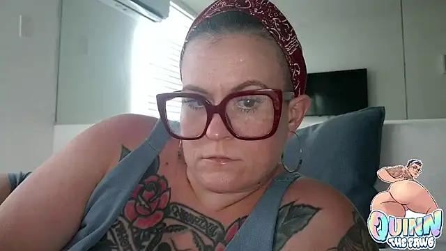 quinnmariexo online show from 12/04/25, 08:19