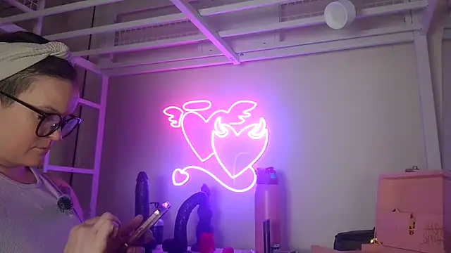 quinnmariexo online show from 02/17/26, 05:27