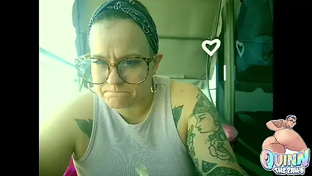 quinnmariexo online show from 12/17/25, 05:07