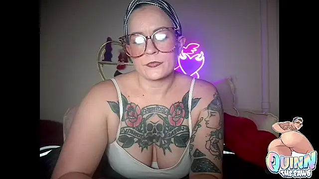 quinnmariexo online show from 12/20/25, 10:23