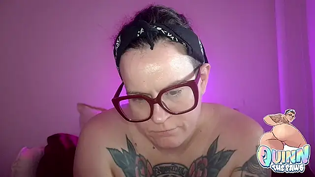 quinnmariexo online show from 11/15/25, 02:43