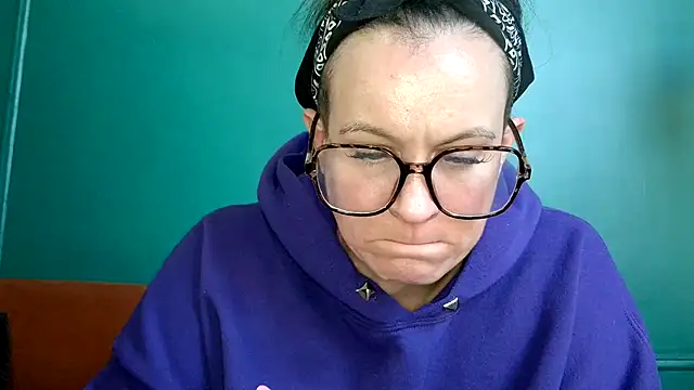 quinnmariexo online show from 10/21/25, 08:30