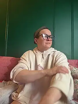 quinnmariexo online show from 04/05/26, 10:16