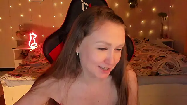 desperatehousewife   online show from 03/28/26, 07:04