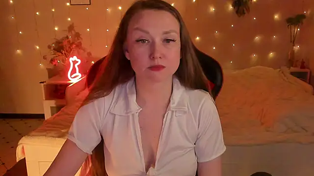 desperatehousewife   online show from 03/15/26, 07:10