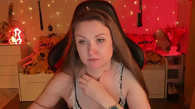 desperatehousewife   online show from 10/26/25, 06:08