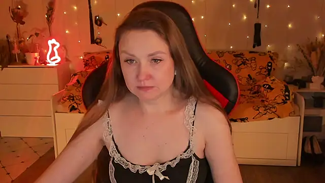 desperatehousewife   online show from 11/15/25, 05:39