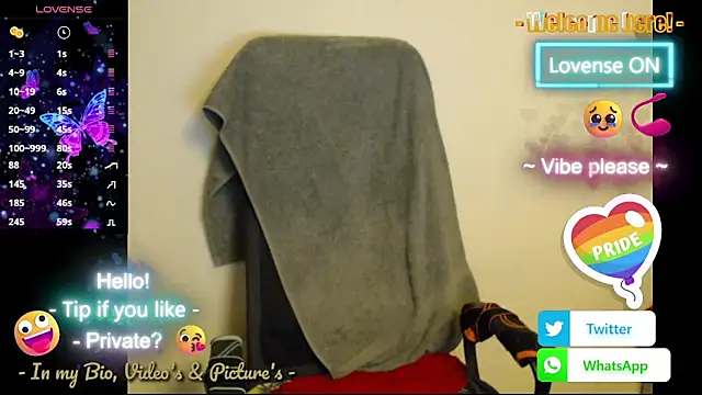 Snapshot of RealManHaveHairy chatting on 10/11/25, 04:30 RealManHaveHairy online show from 10/11/25, 04:30