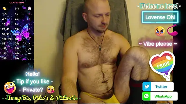 Snapshot of RealManHaveHairy chatting on 10/06/25, 05:13 RealManHaveHairy online show from 10/06/25, 05:13