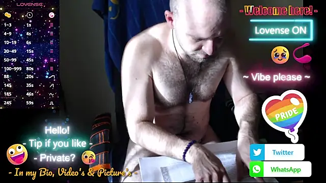 Snapshot of RealManHaveHairy chatting on 11/04/25, 07:12 RealManHaveHairy online show from 11/04/25, 07:12