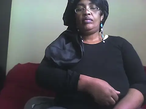 Snapshot of SexxyBoob chatting on 10/04/25, 12:28 SexxyBoob online show from 10/04/25, 12:28