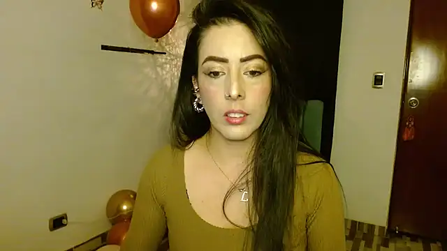 Snapshot of ella_peck chatting on 09/23/25, 01:23 ella peck online show from 09/23/25, 01:23